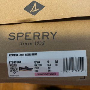 NIB: Navy Blue Sperry Leather Koifish Seersucker Striped